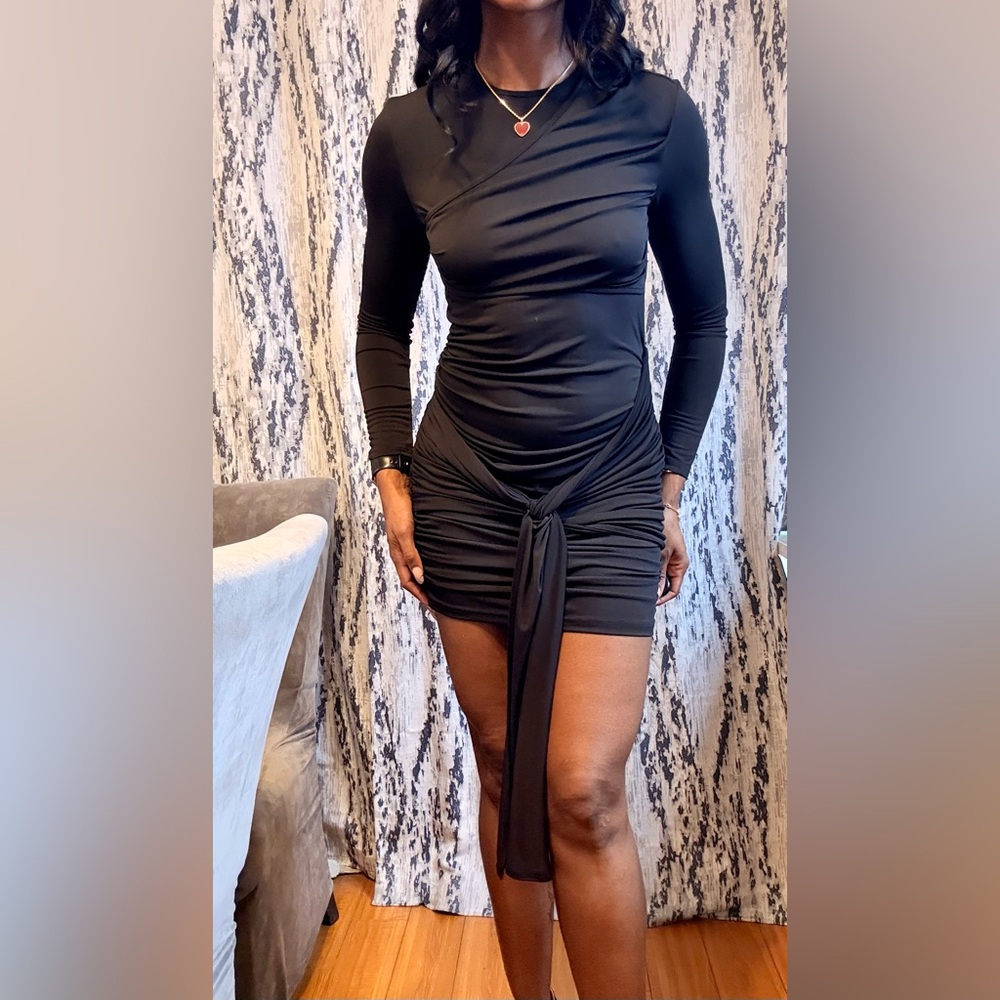 Elegant Black Long Sleeve Dress